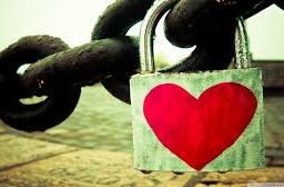 Shopping Love Locks Online for Your Valentine’s Day (Ecommerce Marketing #2)